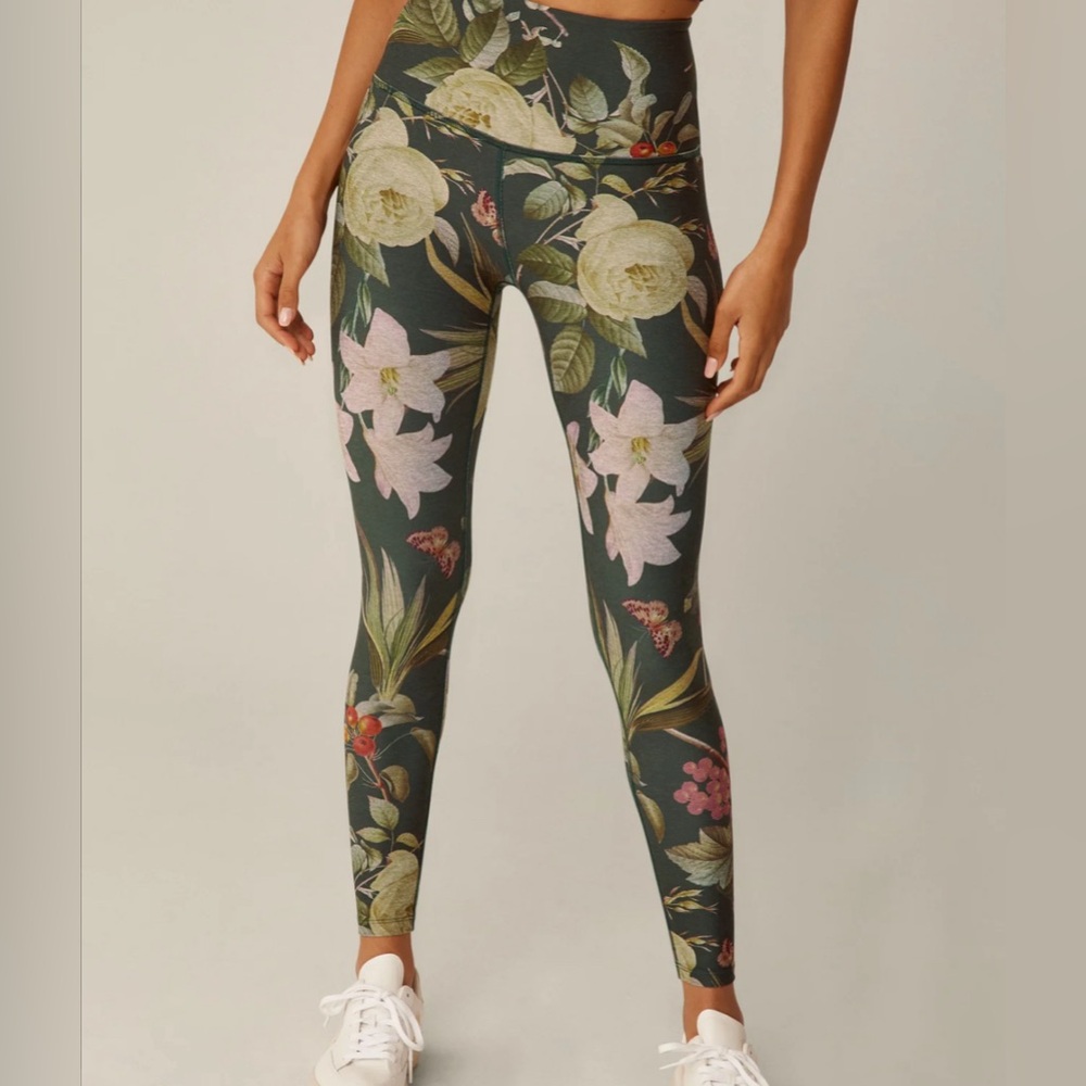NWT Beyond Yoga botanical garden high waist soft mark legging size M medium